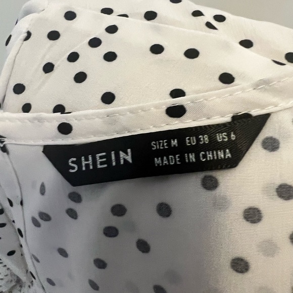 $6 POLKA DOT DRESS. NEW WITHOUT TAGS. SIZE MED. $6 IF BUNDLED - Picture 9 of 11